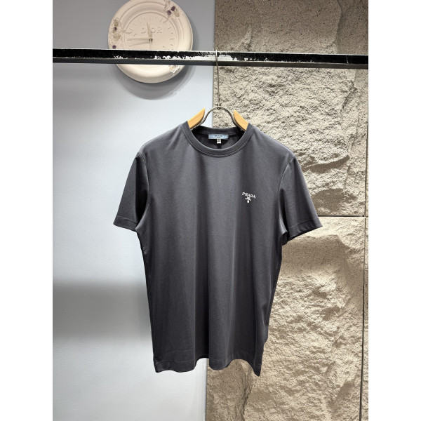 프라다 라벨로고 프린트 반팔 티셔츠