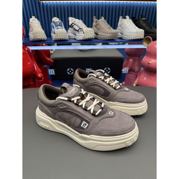 펜디 포스 스니커즈