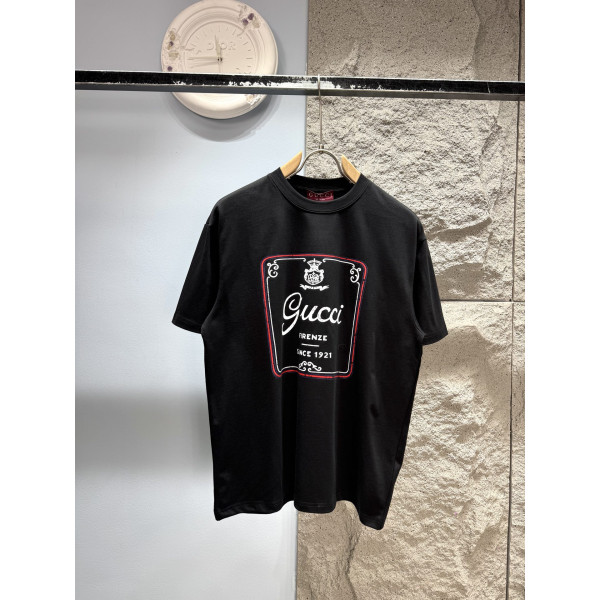 구찌 프린트 레터링 반팔 티셔츠