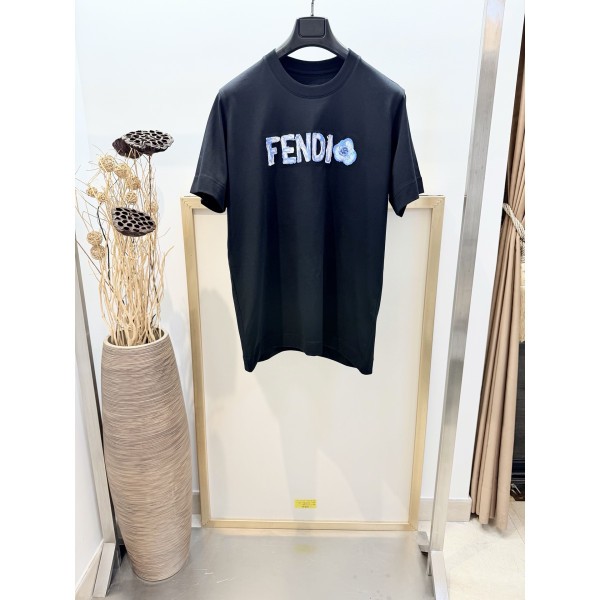 펜디 라운드넥 반팔