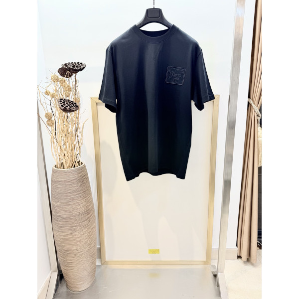 구찌 배지 자수 콘튼 반팔 티셔츠