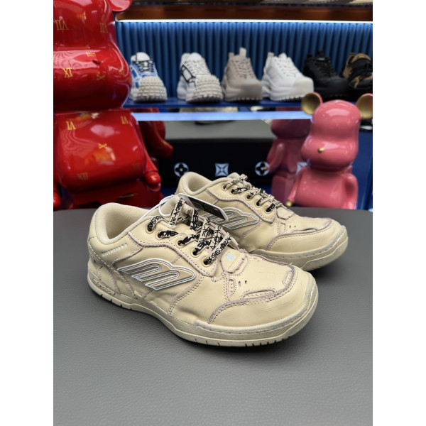 발렌시아가 햄트스 미디엄 원-아웃 스니커즈