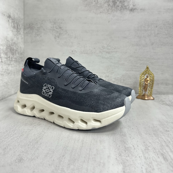 로에베 X 온 러닝 클라우드틸트 스니커즈