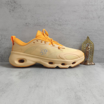 로에베 X 온러닝 클라우드 솔로 스니커즈