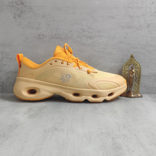 로에베 X 온러닝 클라우드 솔로 스니커즈