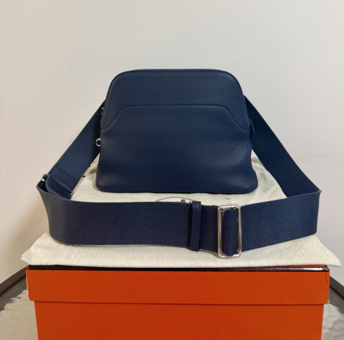 Hermes 볼리드 메신져 백