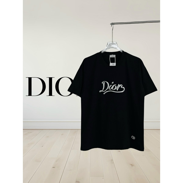 디올 하이 자수 레터링 로고 반팔 티셔츠