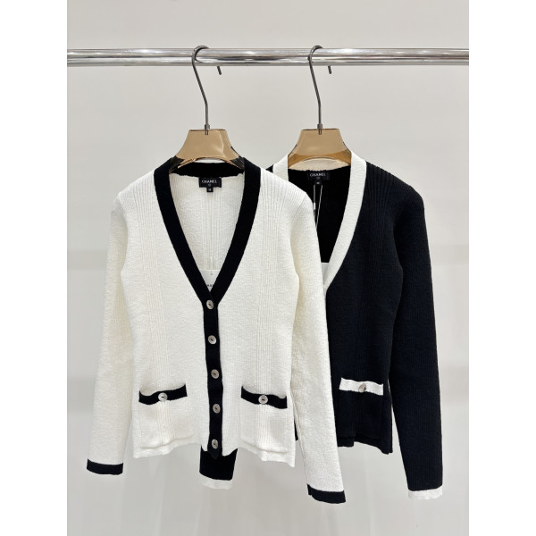 샤넬 브이넥  레터로고 니트 가디건