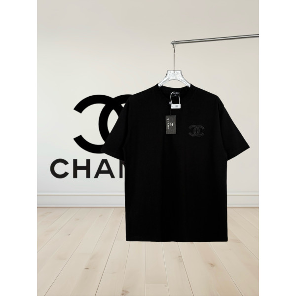 샤넬 자수로고 라운드넥 티셔츠