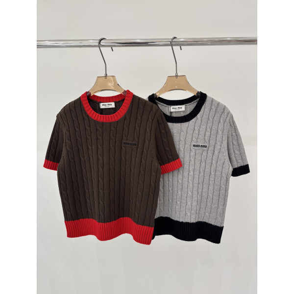 미우미우 라운드넥 레터 로고 니트 반팔