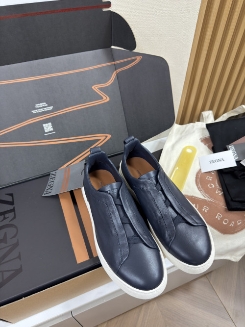 제냐 디어스킨 트리플 스티치 스니커즈