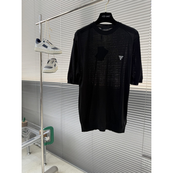 프라다 로고 자수 울 라운드넥 반팔