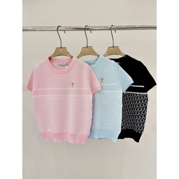 라운드넥 로고 비 자수 니트 반팔