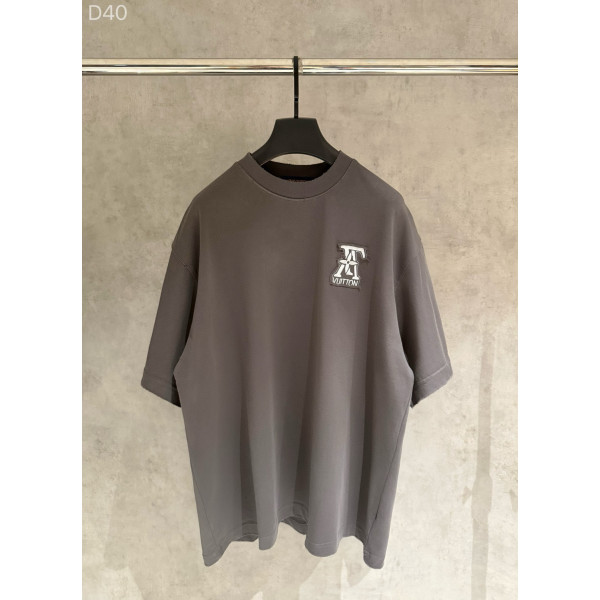 패치 자수 반팔 티셔츠