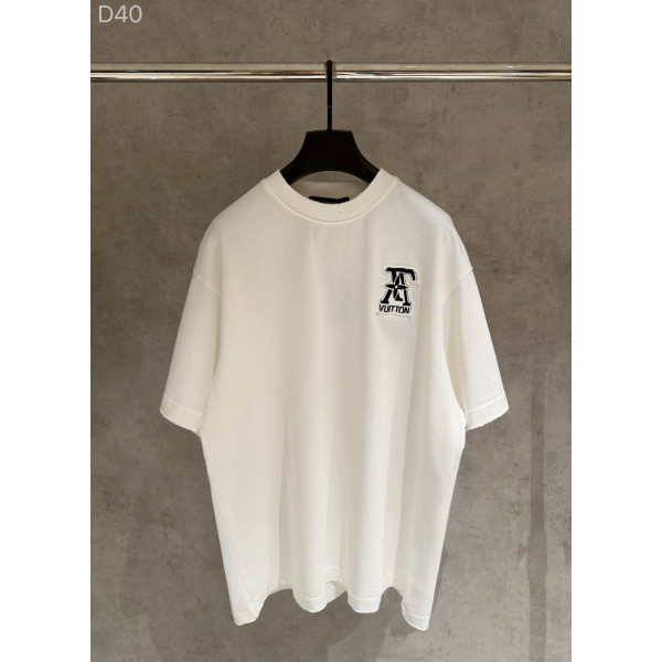 패치 자수 반팔 티셔츠