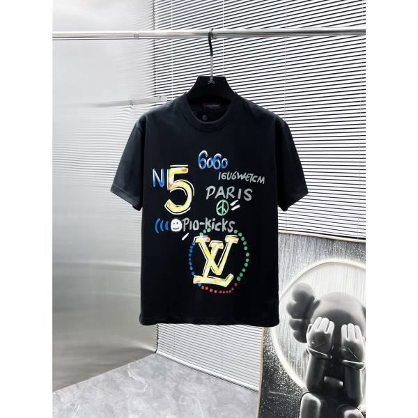 라운드넥 반팔 티셔츠