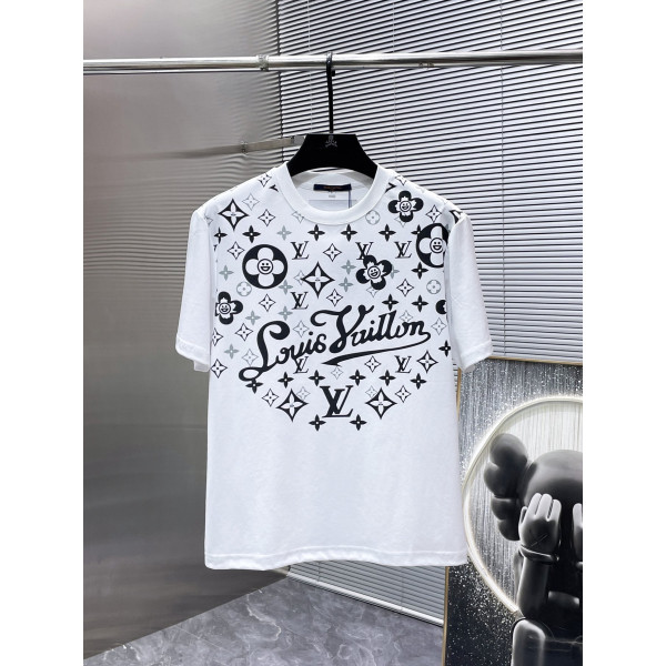 반팔 라운드넥 티셔츠