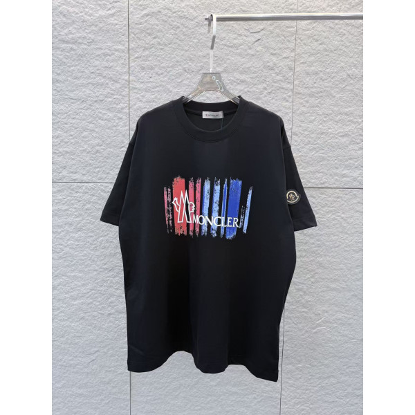 라운드 네크 반팔 티셔츠