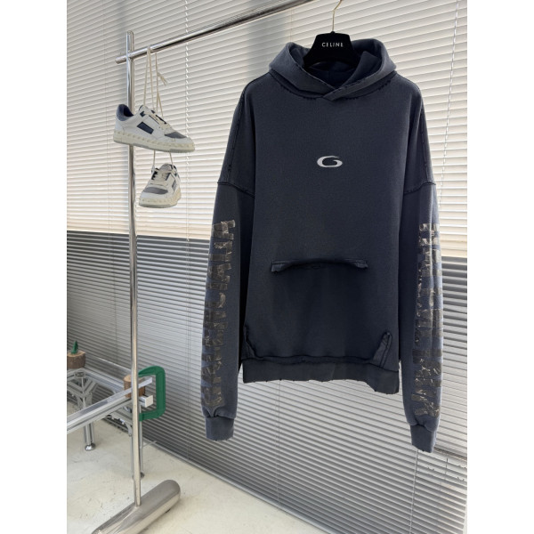 -Balenciag    破洞口袋连帽卫衣