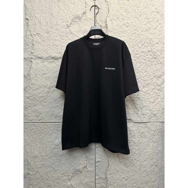 라운드넥 반팔 티셔츠