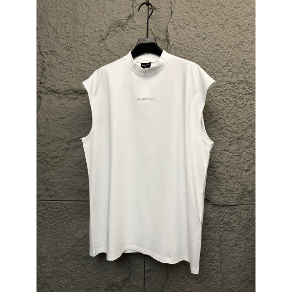 라운드넥 베스트