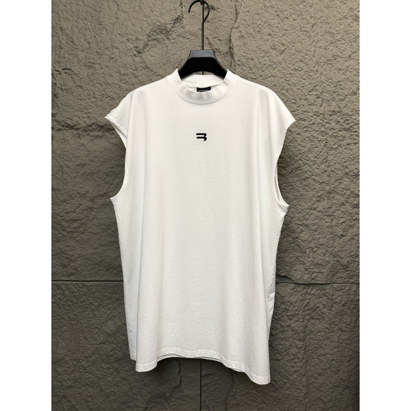 라운드넥 베스트