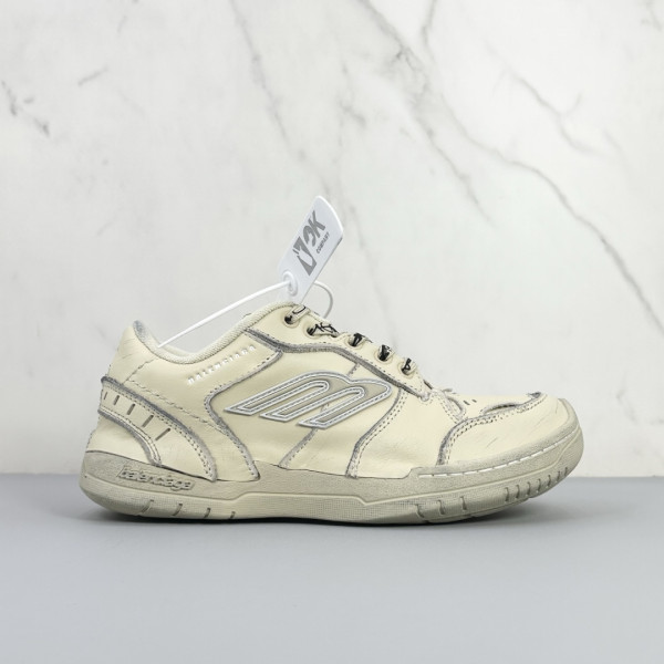 라운드토 레이스업 로우탑 스니커즈