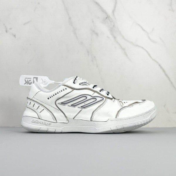 라운드토 레이스업 로우탑 스니커즈