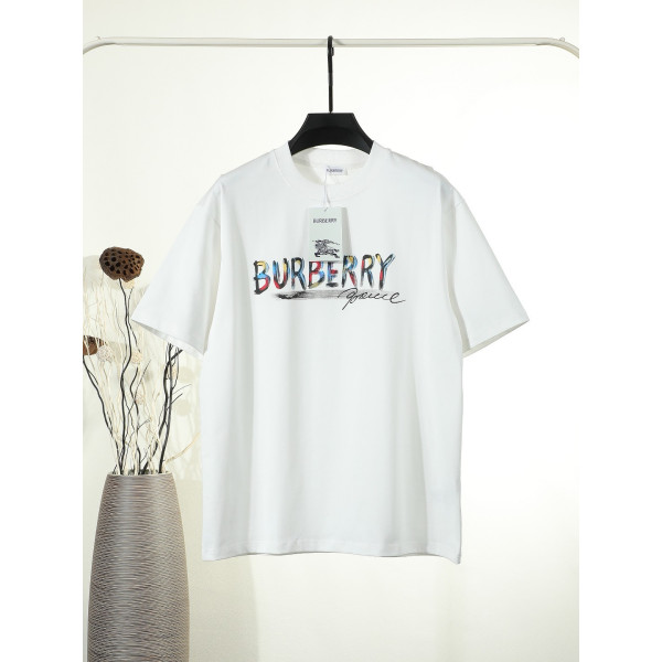 라운드넥 티셔츠