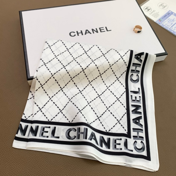 작은 사각 스카프