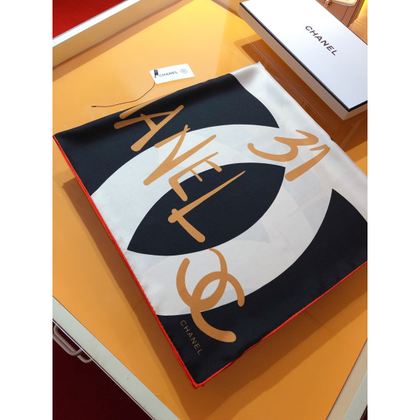 시그니처 실크 스퀘어 스카프