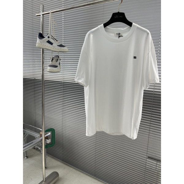 트리옴프 자수 평문 니트 루즈 티셔츠