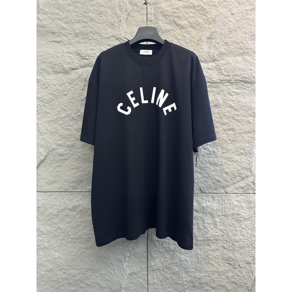 라운드넥 반팔 티셔츠