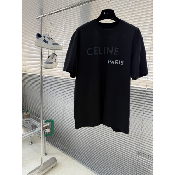 라운드넥 반팔 티셔츠