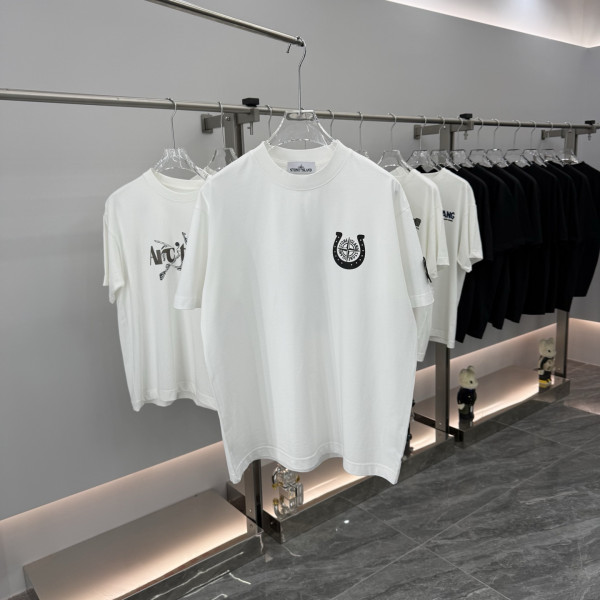 라운드넥 숏슬리브 티셔츠