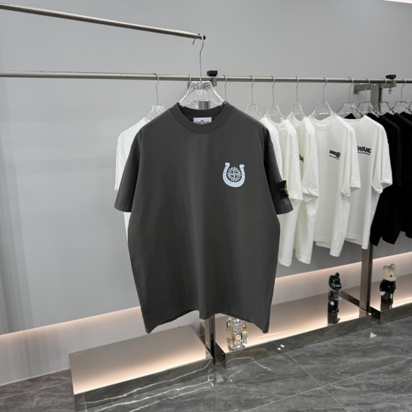 라운드넥 반팔 티셔츠