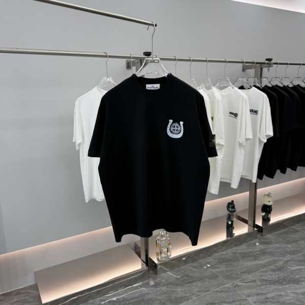 라운드넥 숏슬리브 티셔츠