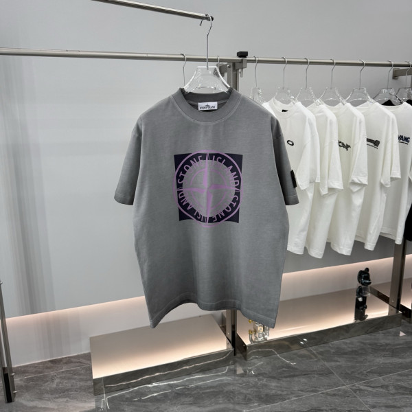 라운드 네크 반팔 티