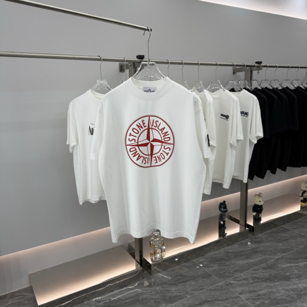 라운드넥 반팔 티셔츠