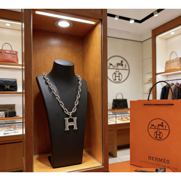 돼지 코 목걸이