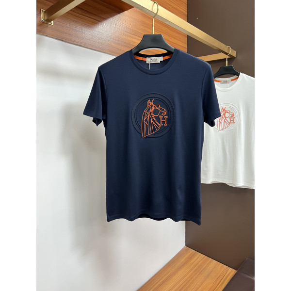 라운드넥 반팔 티셔츠