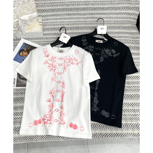 꽃무늬 체인 프린트 티셔츠