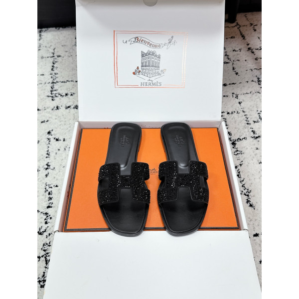 Oran 시리즈 H 클래식 플랫 슬리퍼