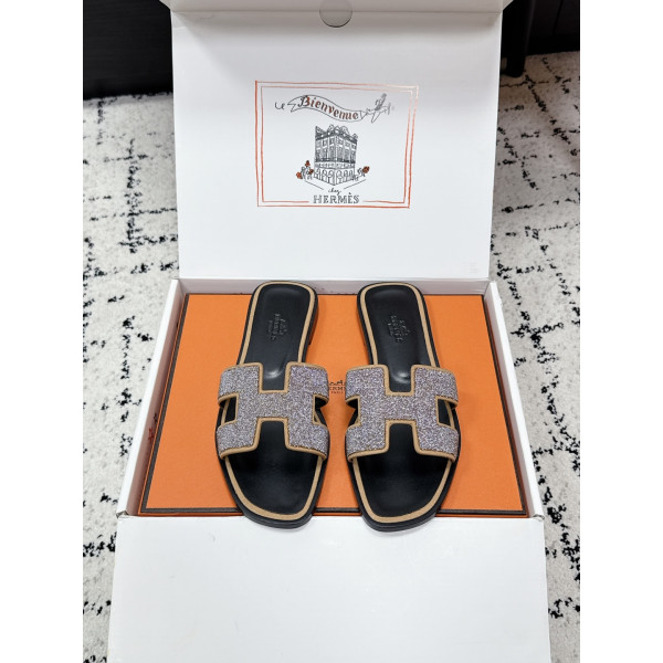 Oran 시리즈 H 클래식 플랫 슬리퍼