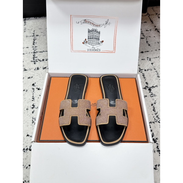 Oran 시리즈 H 클래식 플랫 슬리퍼