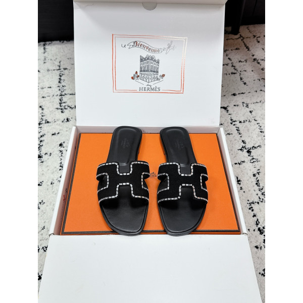 Oran 시리즈 H 클래식 플랫 슬리퍼