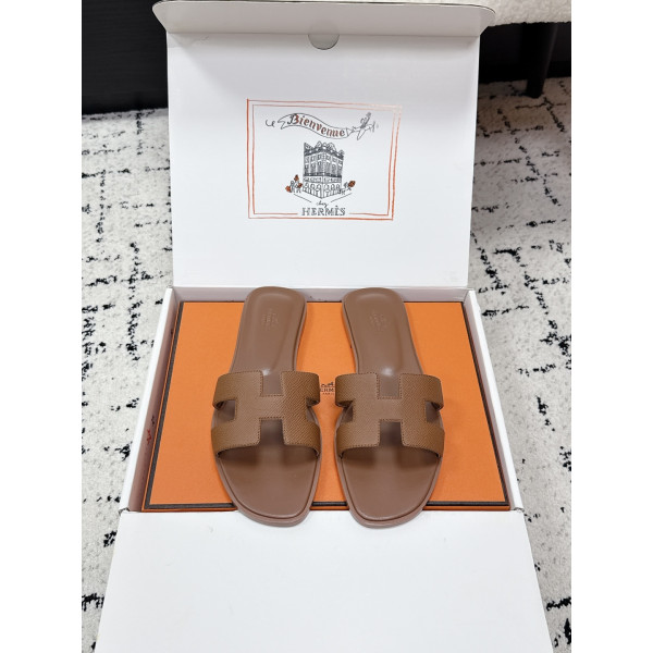 Oran 시리즈 H 클래식 플랫 슬리퍼