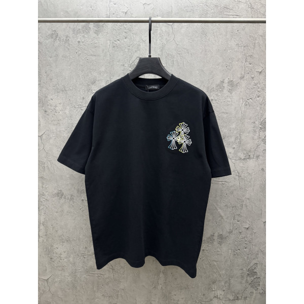 입체 자수 반팔 티셔츠