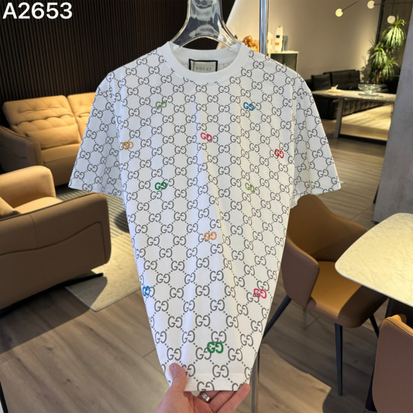 로고 자수 반팔 티셔츠