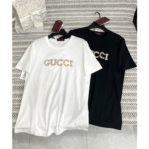 자수 알파벳 패턴 티셔츠